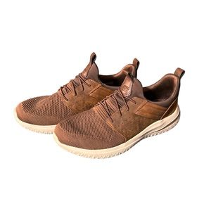 Sketcher’s Delson 3.0 - Cicada Men’s US size 10.5